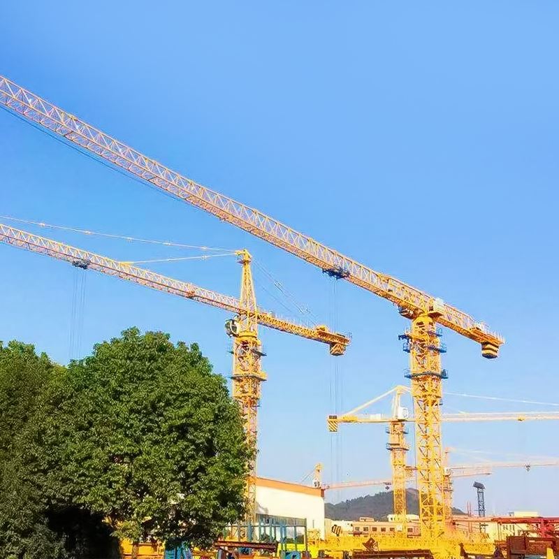 Żuraw wieżowy Flat Top 20 ton